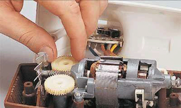 電動機接入電源后溶絲被燒斷故障處理——西安泰富西瑪電機（西安西瑪電機集團(tuán)股份有限公司）官方網(wǎng)站